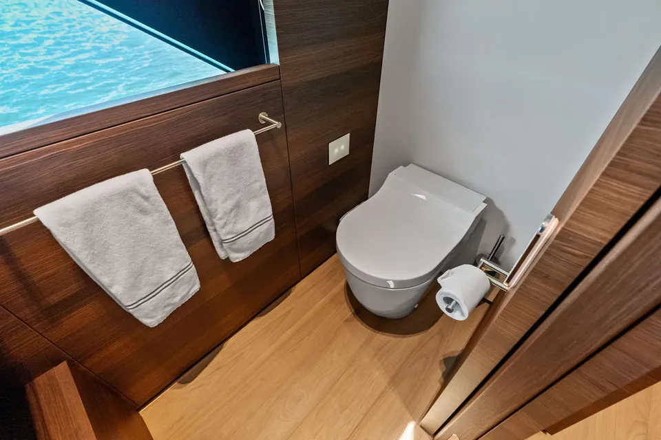 Lumpasaurus, 2023 Custom Line Navetta 33, photo 64