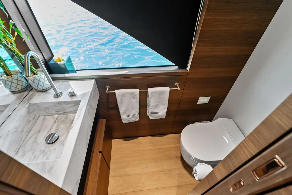 Lumpasaurus, 2023 Custom Line Navetta 33, photo 66