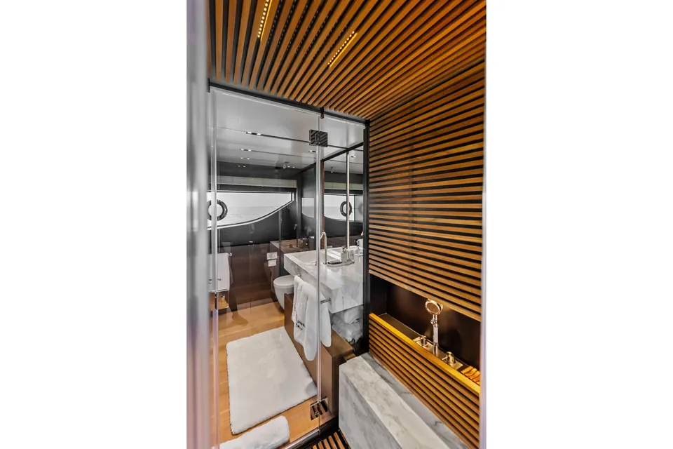 Lumpasaurus, 2023 Custom Line Navetta 33, photo 67