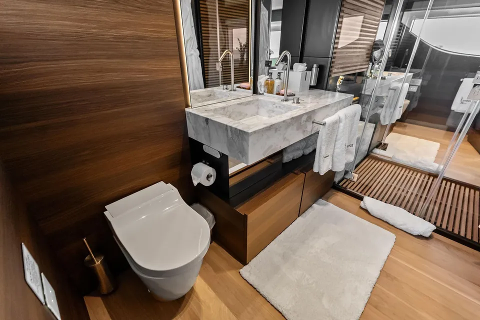 Lumpasaurus, 2023 Custom Line Navetta 33, photo 70