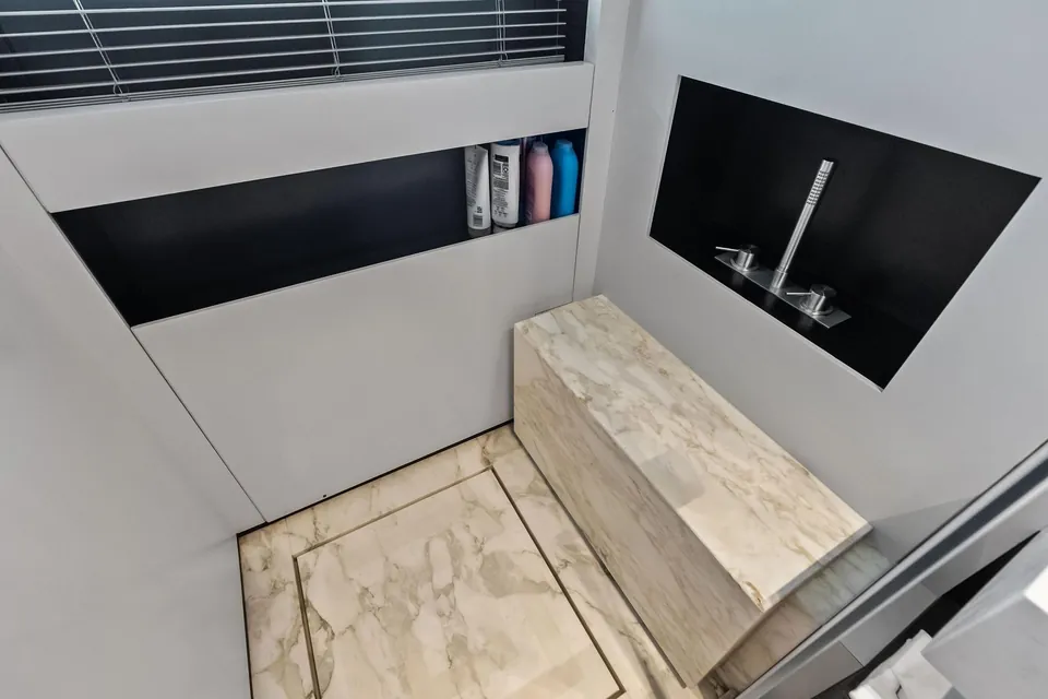 Lumpasaurus, 2023 Custom Line Navetta 33, photo 77