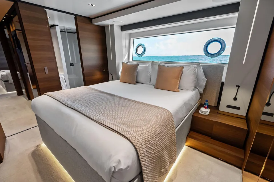 Lumpasaurus, 2023 Custom Line Navetta 33, photo 81
