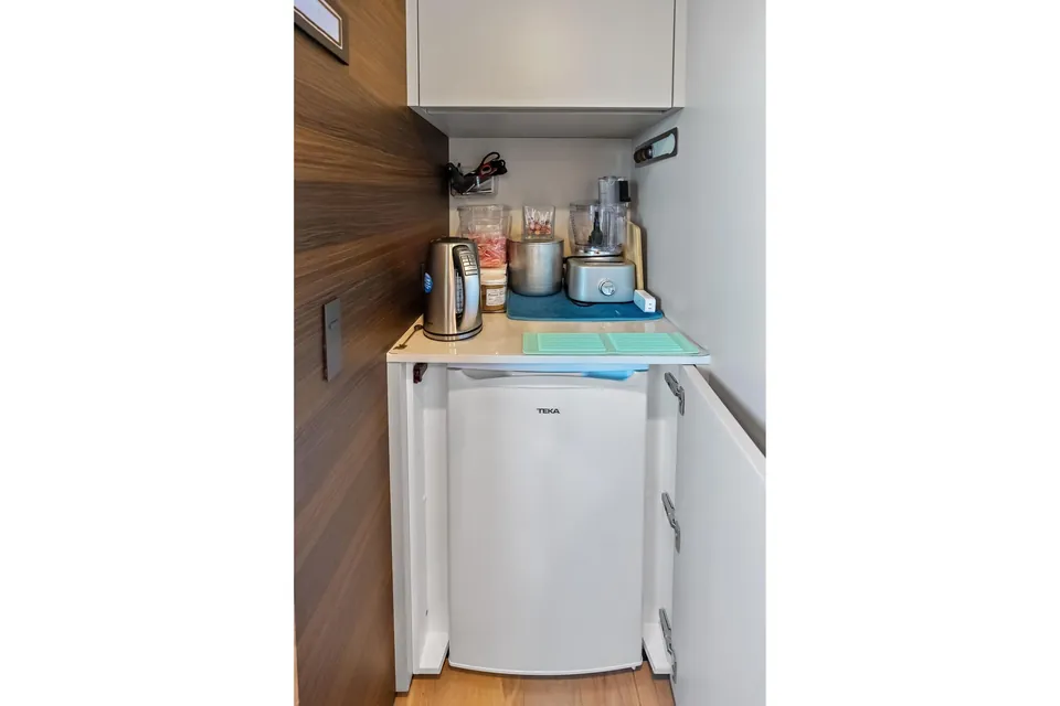 Lumpasaurus, 2023 Custom Line Navetta 33, photo 110