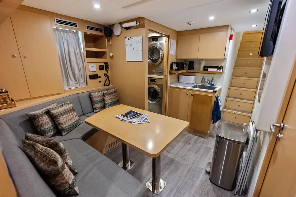 Lumpasaurus, 2023 Custom Line Navetta 33, photo 112