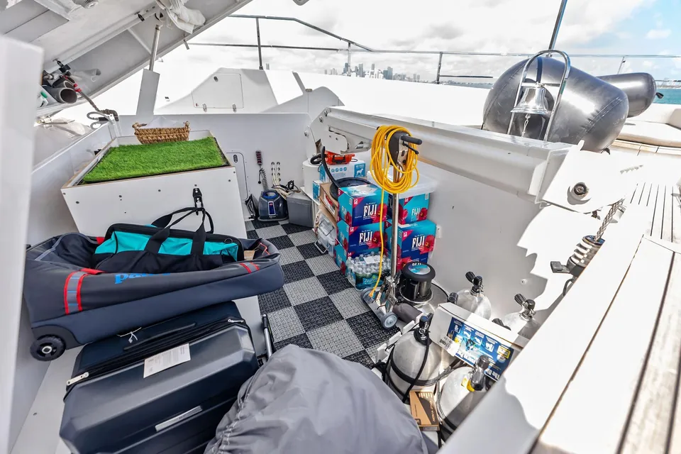 Lumpasaurus, 2023 Custom Line Navetta 33, photo 115