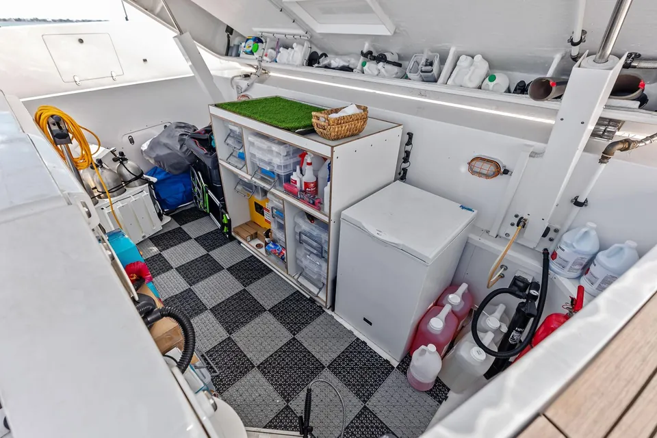Lumpasaurus, 2023 Custom Line Navetta 33, photo 116
