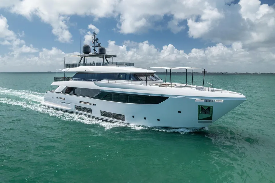 Lumpasaurus, 2023 Custom Line Navetta 33, photo 137