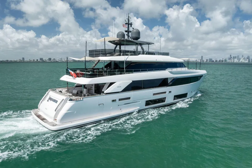 Lumpasaurus, 2023 Custom Line Navetta 33, photo 138