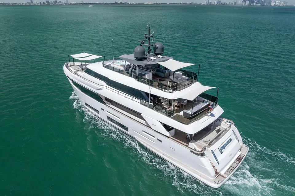 Lumpasaurus, 2023 Custom Line Navetta 33, photo 144