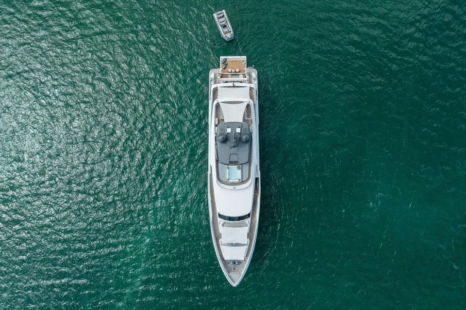 Lumpasaurus, 2023 Custom Line Navetta 33, photo 149