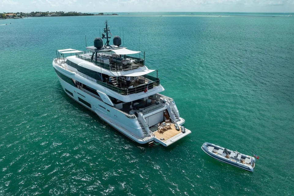 Lumpasaurus, 2023 Custom Line Navetta 33, photo 154