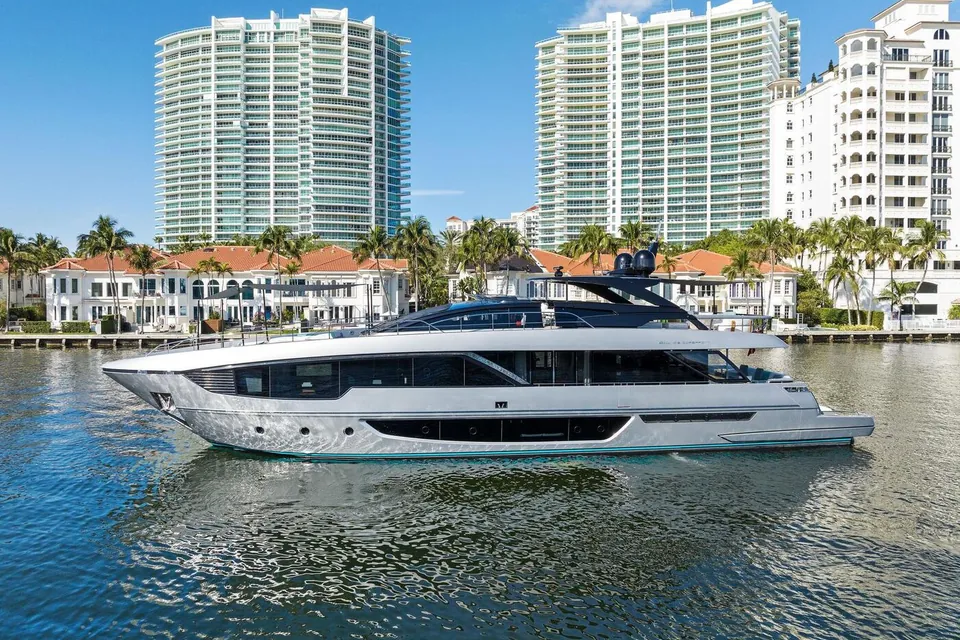 Beso, 2024 Riva 102' Corsaro Super, photo 2