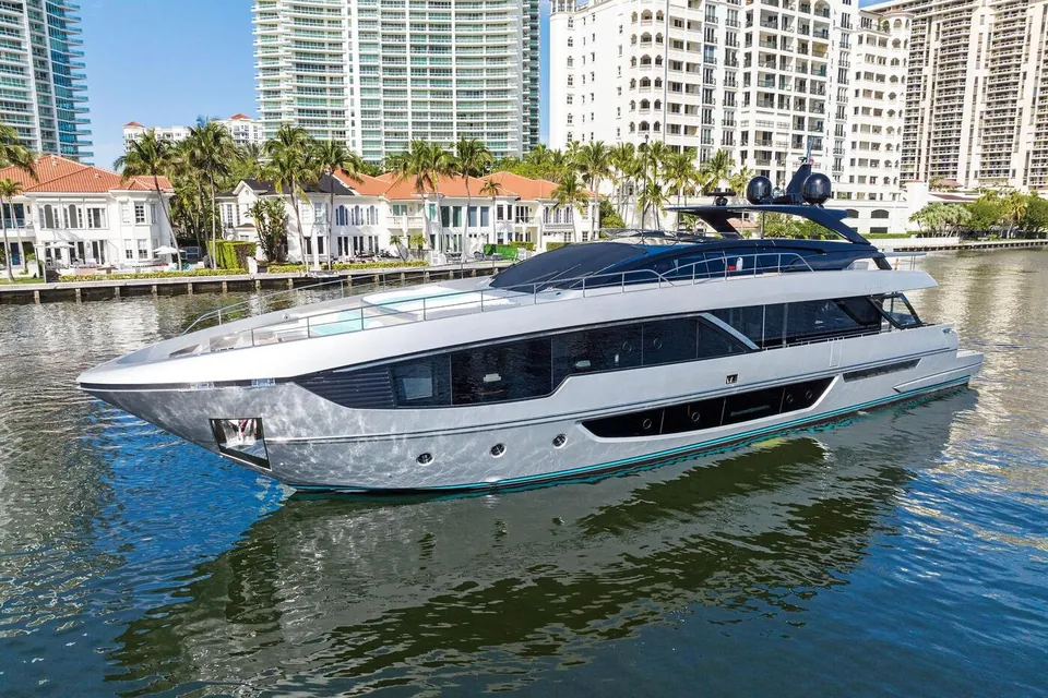 Beso, 2024 Riva 102' Corsaro Super, photo 5