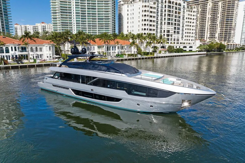 Beso, 2024 Riva 102' Corsaro Super, photo 9