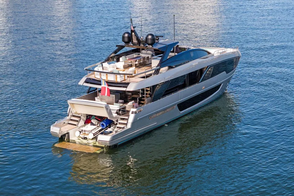 Beso, 2024 Riva 102' Corsaro Super, photo 20