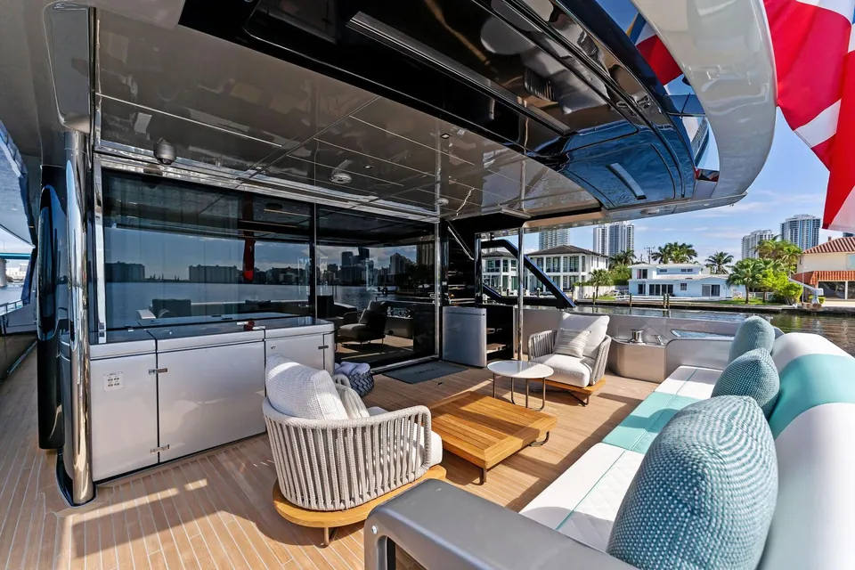 Beso, 2024 Riva 102' Corsaro Super, photo 31