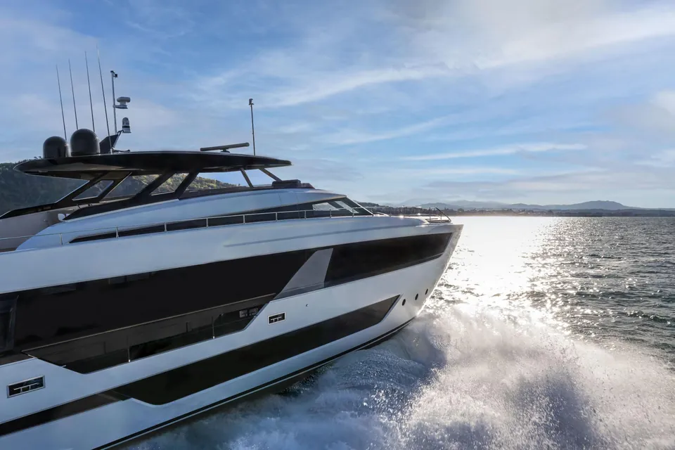 Danima, 2023 Ferretti 1000, photo 8