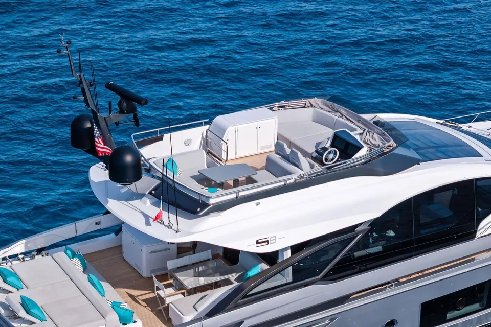 Oceans SE7EN, 2022 Azimut S8, photo 4