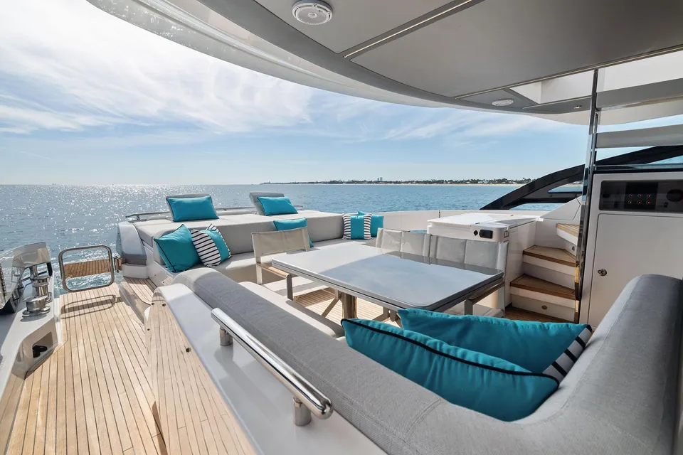 Oceans SE7EN, 2022 Azimut S8, photo 10