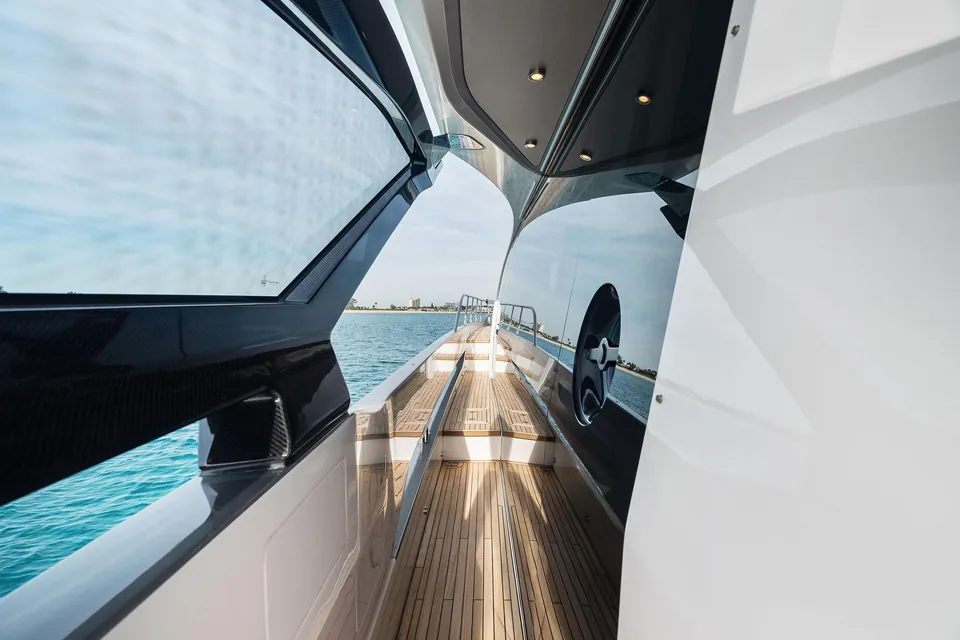 Oceans SE7EN, 2022 Azimut S8, photo 13
