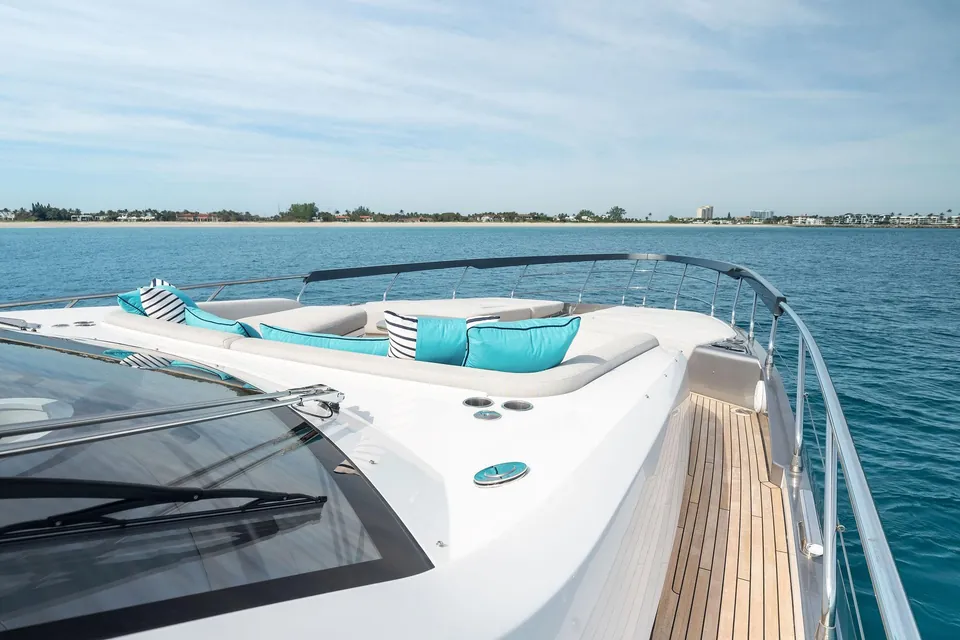 Oceans SE7EN, 2022 Azimut S8, photo 17