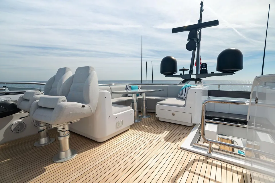 Oceans SE7EN, 2022 Azimut S8, photo 19