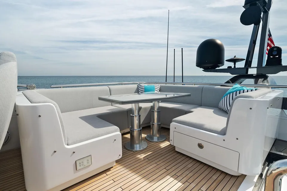 Oceans SE7EN, 2022 Azimut S8, photo 20