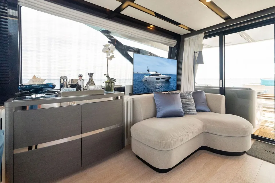 Oceans SE7EN, 2022 Azimut S8, photo 29