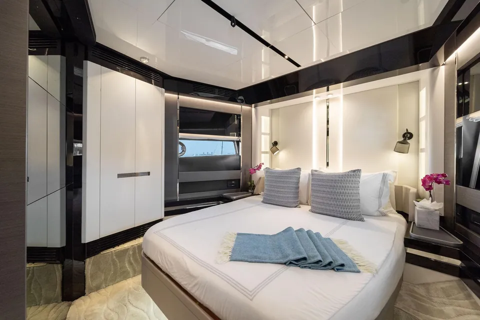 Oceans SE7EN, 2022 Azimut S8, photo 35