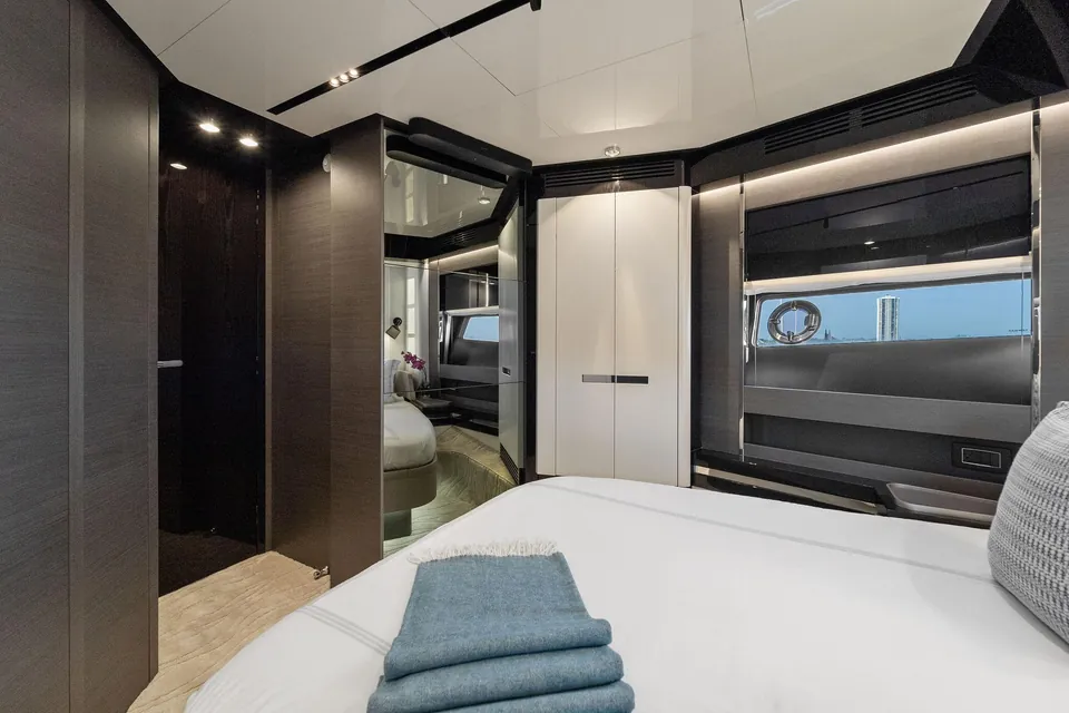 Oceans SE7EN, 2022 Azimut S8, photo 36