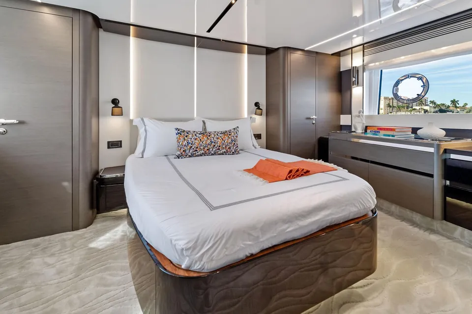 Oceans SE7EN, 2022 Azimut S8, photo 42