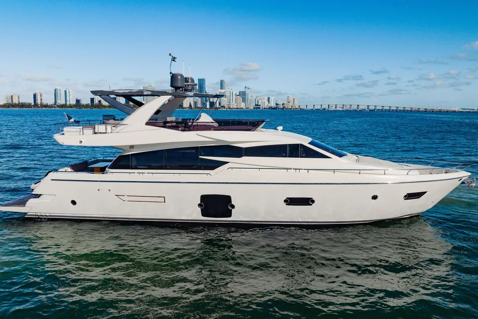 Sami Kay III, 2017 Ferretti 750, photo 8
