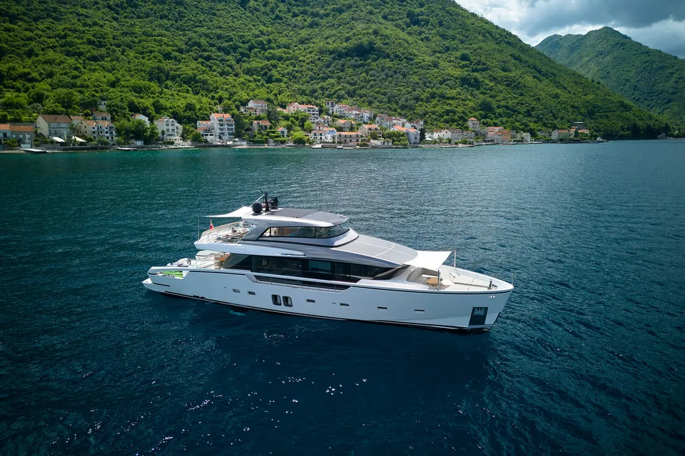 Zaffiro III, 2020 Sanlorenzo SX88, photo 1