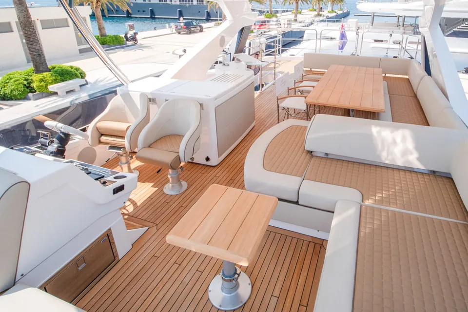 Sunseeker 76Y, 2020 Sunseeker 76 Yacht, photo 18