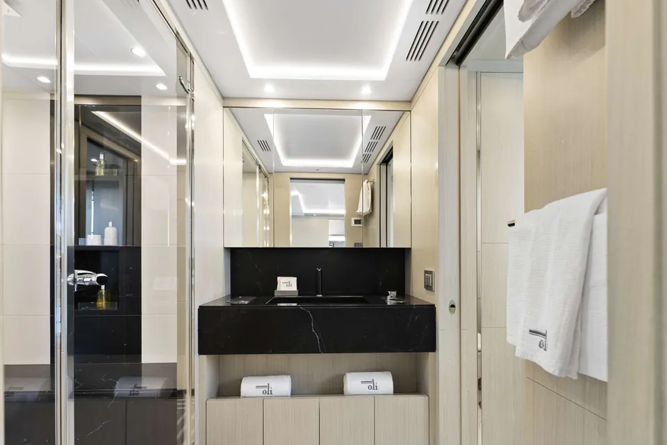 Oli, 2016 Benetti Mediterraneo 116, photo 15