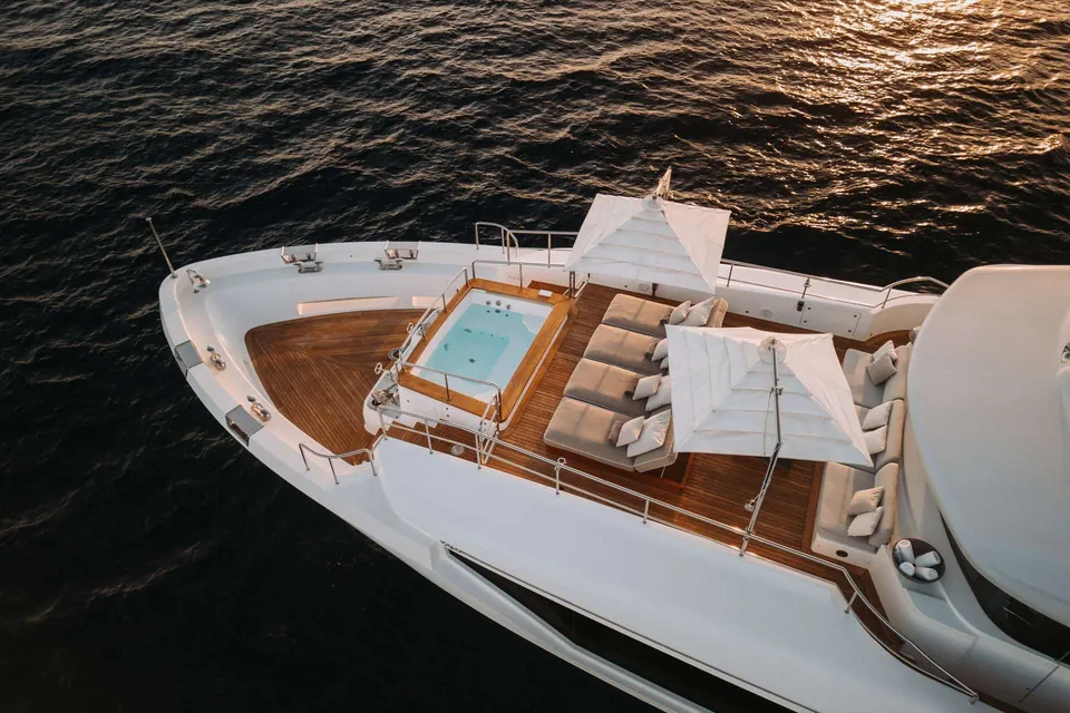 Oli, 2016 Benetti Mediterraneo 116, photo 23
