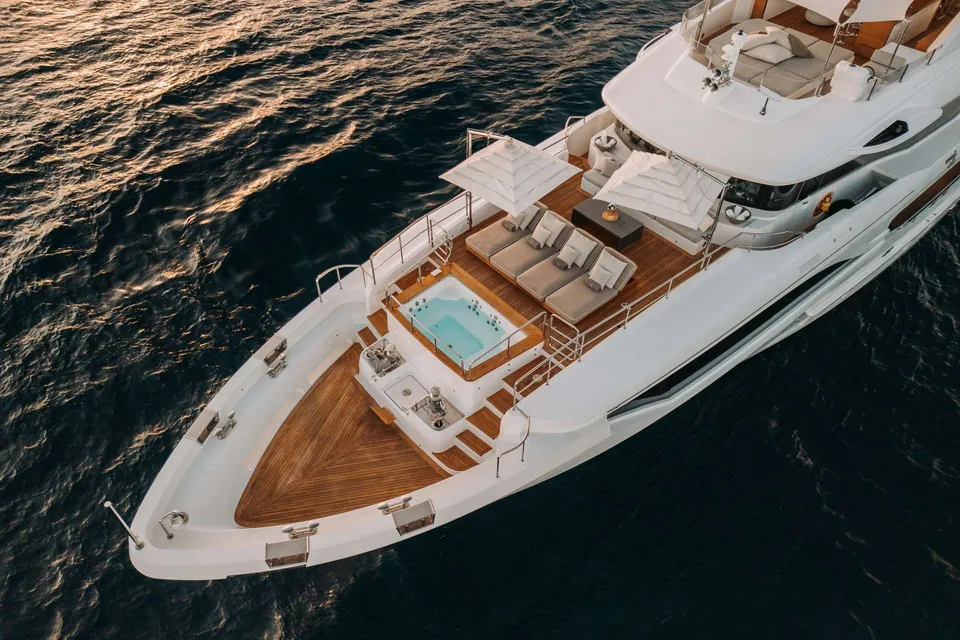 Oli, 2016 Benetti Mediterraneo 116, photo 25