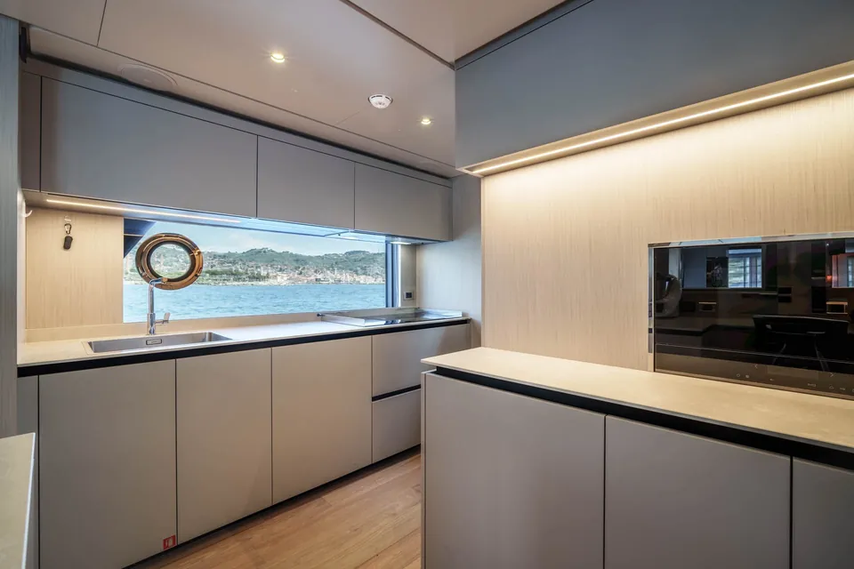 Sunset, 2024 Ferretti 1000, photo 8