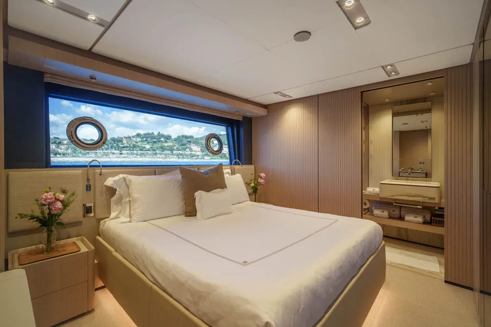 Sunset, 2024 Ferretti 1000, photo 18