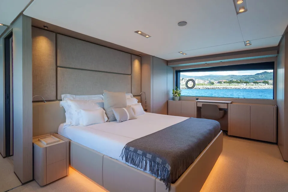 Sunset, 2024 Ferretti 1000, photo 21
