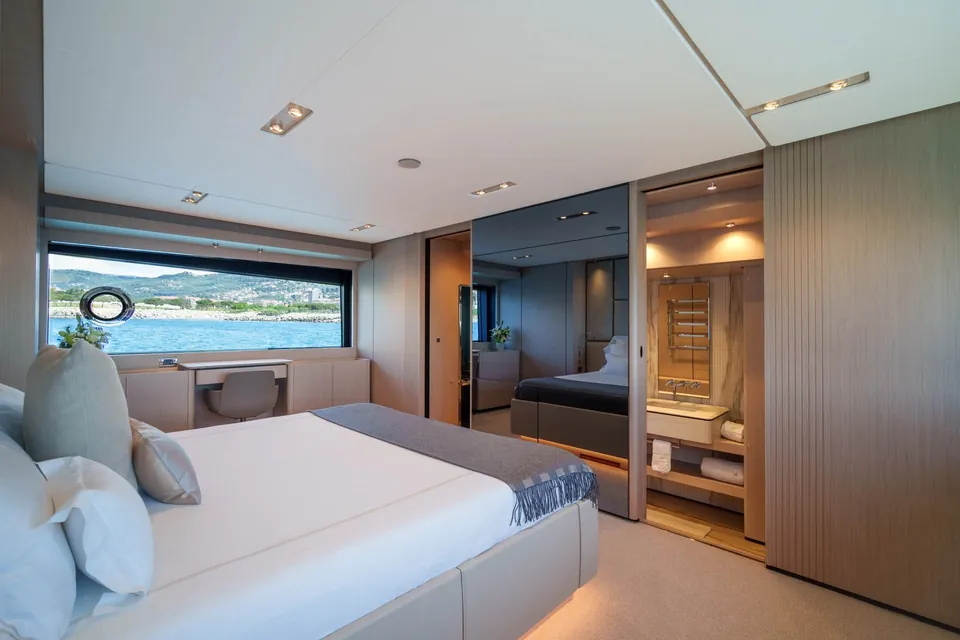 Sunset, 2024 Ferretti 1000, photo 27