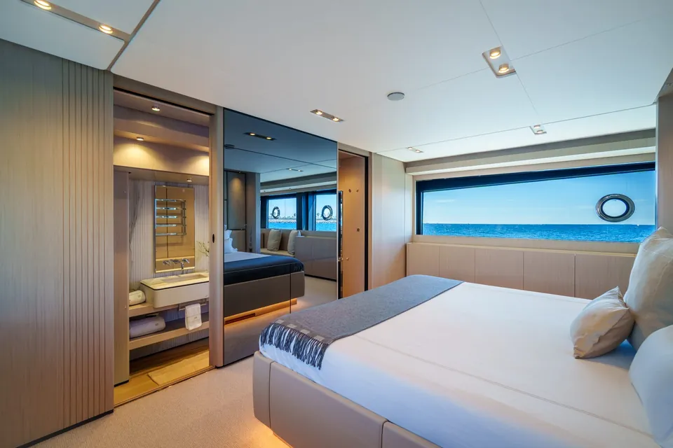 Sunset, 2024 Ferretti 1000, photo 30