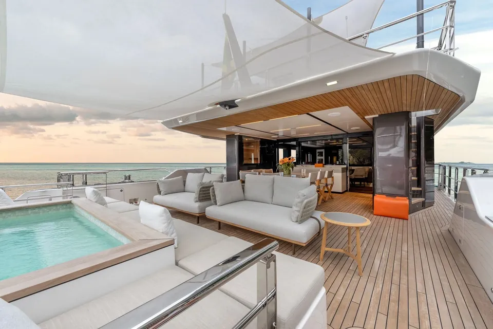 2026 Alpha Custom Yachts Squalo 100, photo 4