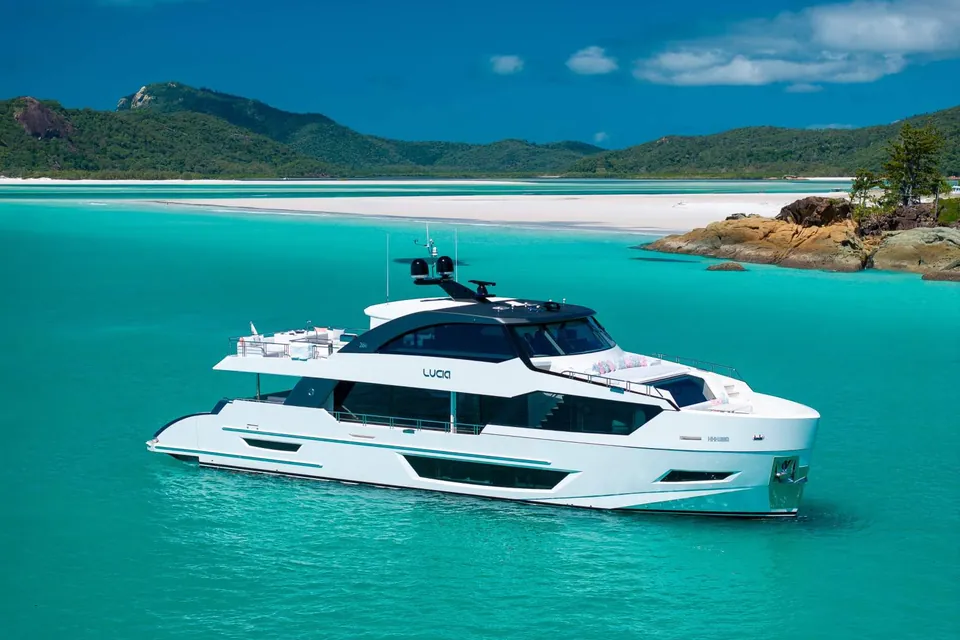 Lucia, 2023 Ocean Alexander 28E, photo 1