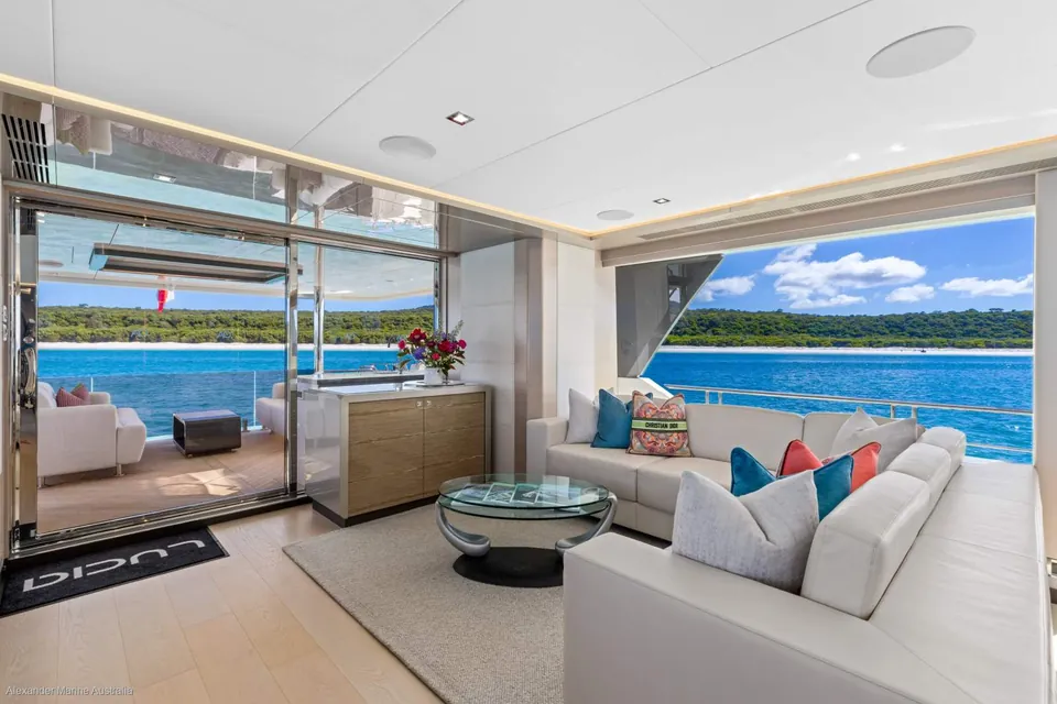Lucia, 2023 Ocean Alexander 28E, photo 2