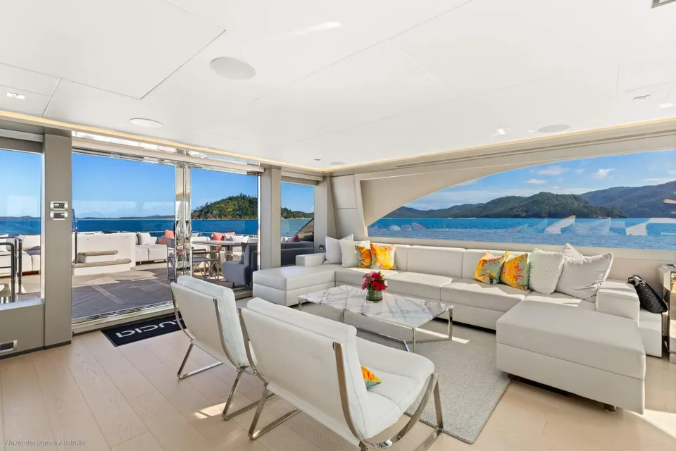 Lucia, 2023 Ocean Alexander 28E, photo 22
