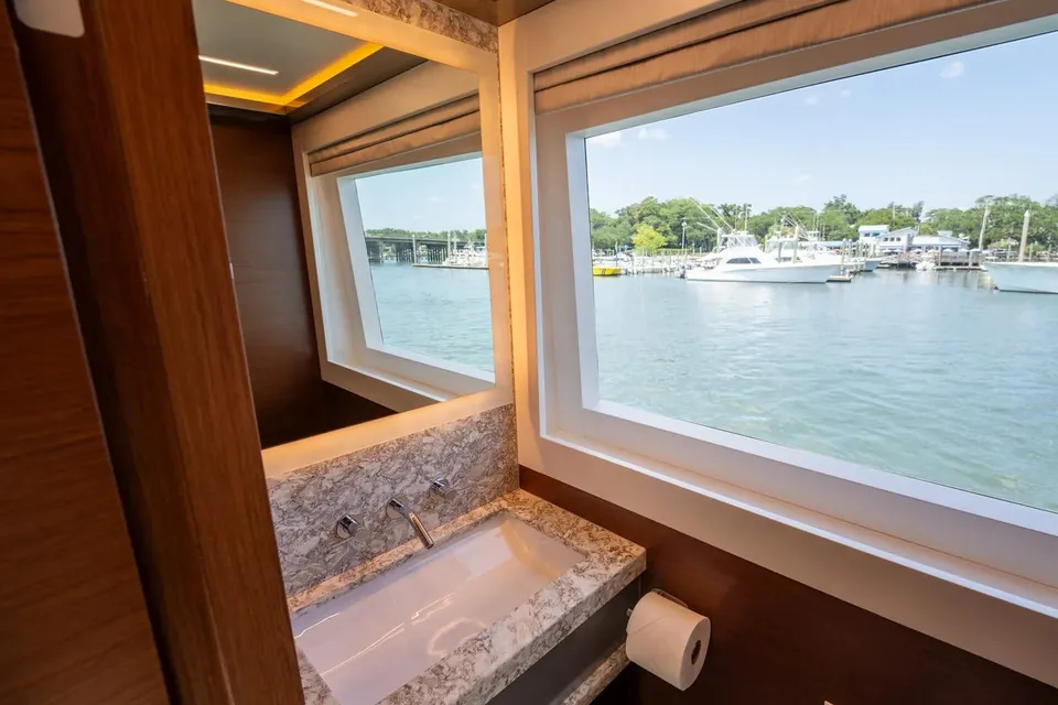 Dock Dock Goose, 2021 Ocean Alexander 28R, photo 20