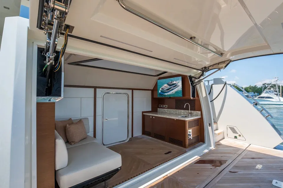 Dock Dock Goose, 2021 Ocean Alexander 28R, photo 63