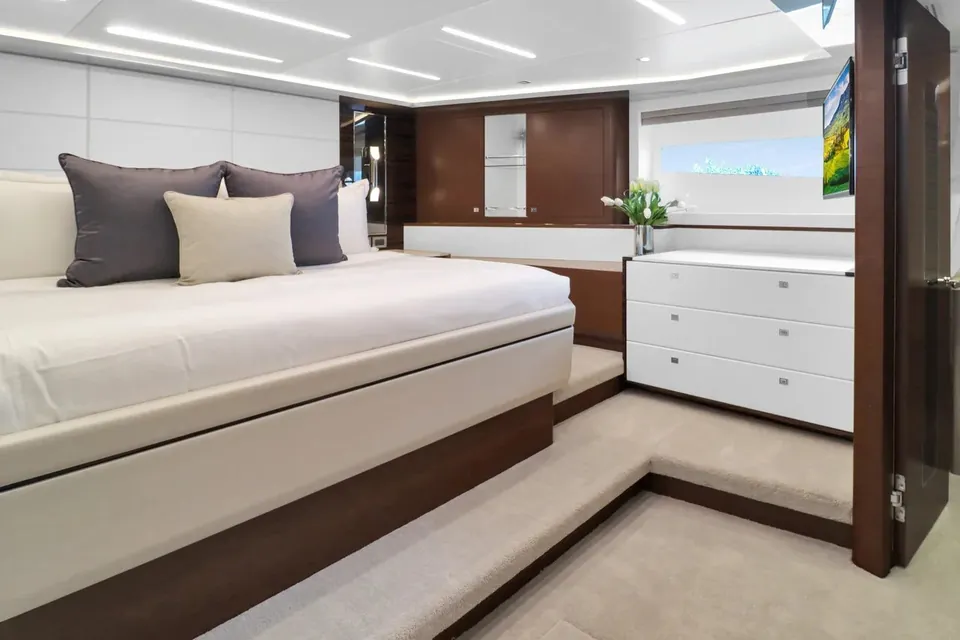 Dock Dock Goose, 2021 Ocean Alexander 28R, photo 70