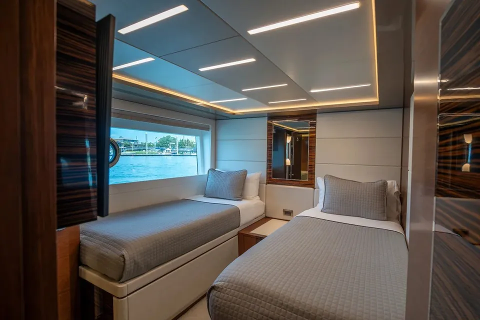 Dock Dock Goose, 2021 Ocean Alexander 28R, photo 77